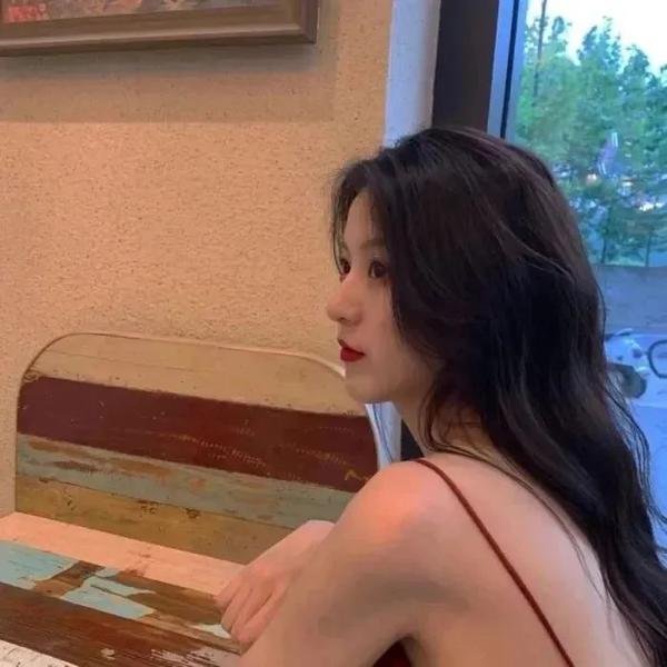 细长的电话线